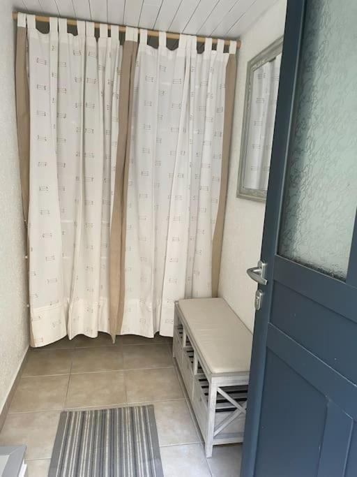 Tiny Paradise - 2 Bedrooms Apartment Montigny-sur-Loing Eksteriør billede