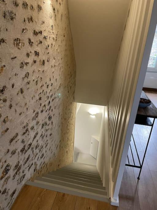 Tiny Paradise - 2 Bedrooms Apartment Montigny-sur-Loing Eksteriør billede